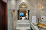 Jumeirah Zabeel Saray Superior King Bathroom 